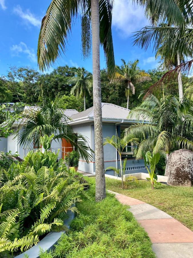 Anse Soleil Beachcomber Hotel And Self Catering Baie Lazare  Exterior photo